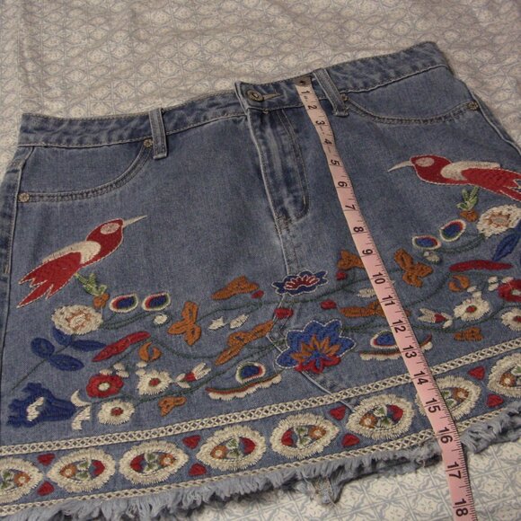 Umgee Embroidered Denim Skirt - size L - Picture 8 of 8